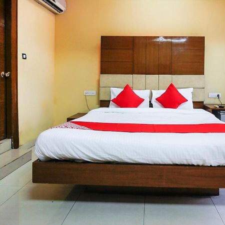 Oyo Hotel Metro International Near Lb Stadium Гайдарабад Екстер'єр фото