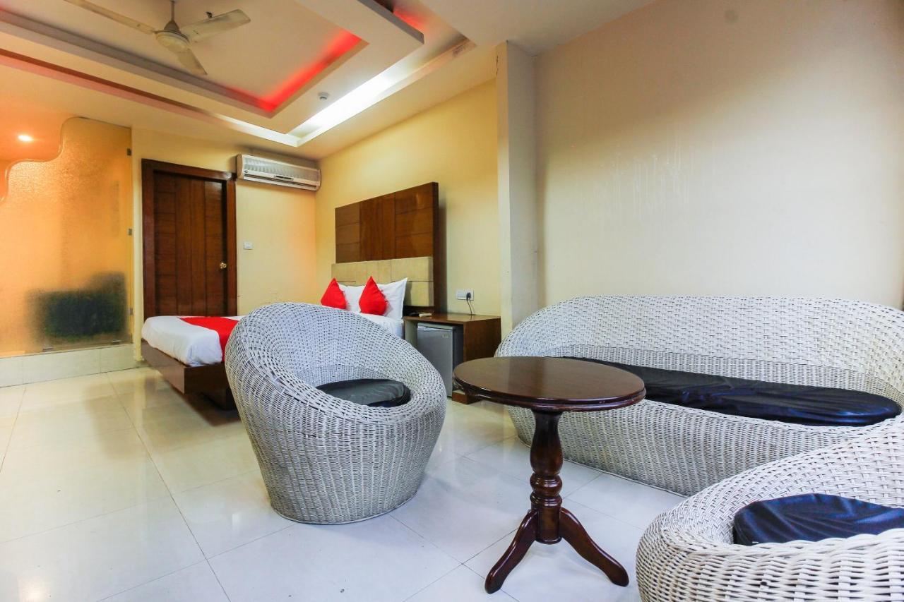 Oyo Hotel Metro International Near Lb Stadium Гайдарабад Екстер'єр фото