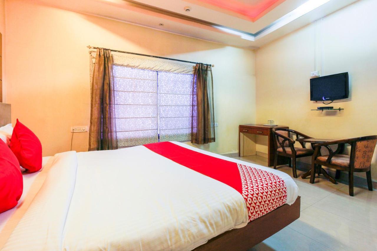 Oyo Hotel Metro International Near Lb Stadium Гайдарабад Екстер'єр фото
